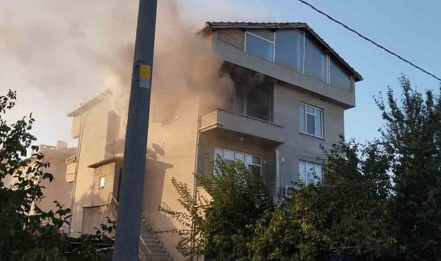 Tekirdağ'da apartman dairesinde yangın