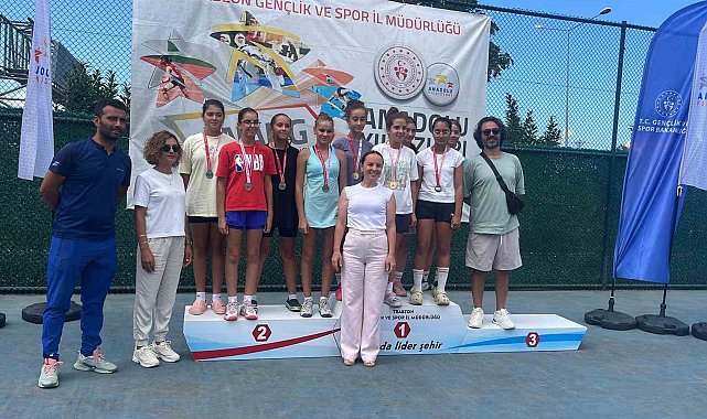 Tenis takımı Türkiye finallerinde