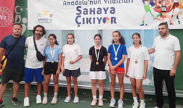 Teniste 10 altın madalya