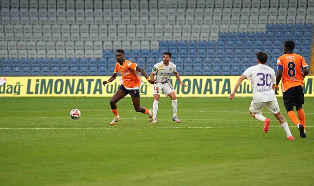 Trendyol Süper Lig: RAMS Başakşehir: 0 - Eyüpspor: 0