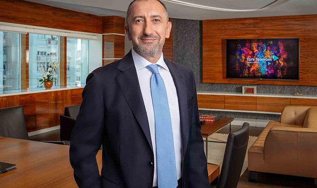 Türk Telekom CEO'su Ümit Önal: "Fiber altyapımız ve mobildeki güçlü büyüme ile 5G ve ötesi için hazırız"