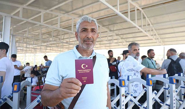 Türk vatandaşların Suriye'ye geçiş dönemi başladı