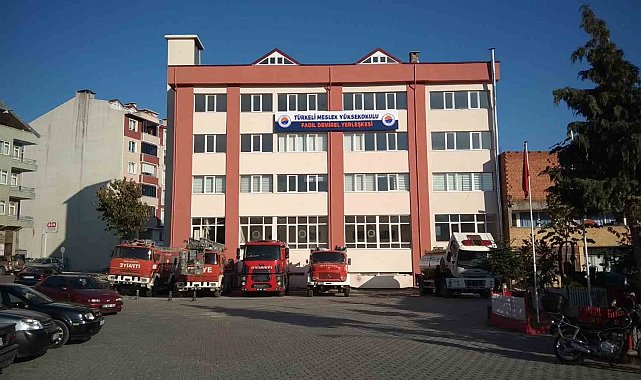 Türkeli MYO'da yüzde 100 doluluk