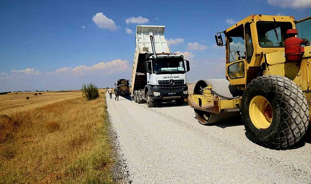 Uşak İl Özel İdaresi yol çalışmalarına hız kesmeden devam ediyor