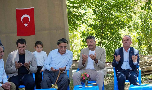 Vali Çelik, Şemdinli'de şehit ailelerini ziyaret etti