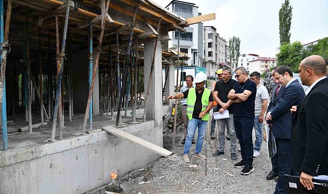 Vali Çiçek, spor inşaatlarını denetledi