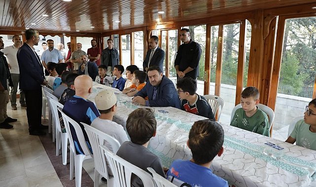 Vali Işın "Yazımda Kardeşlik Var" kampında öğrencilerle buluştu