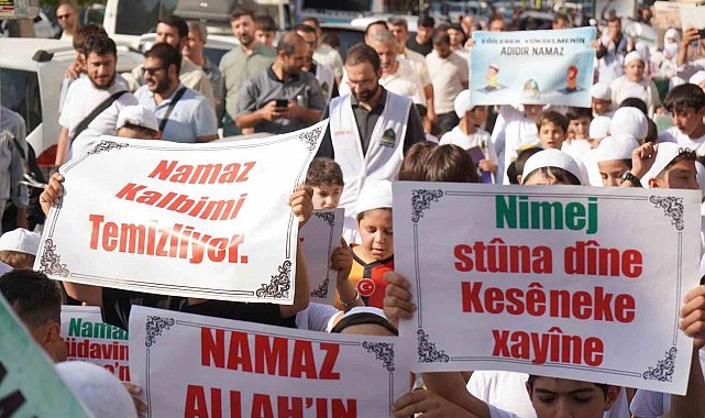 Van'da çocuklardan namaz temalı yürüyüş