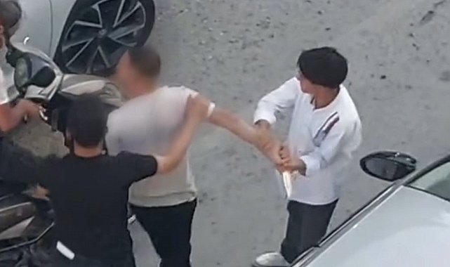 Van'da trafikte bıçaklı kavga