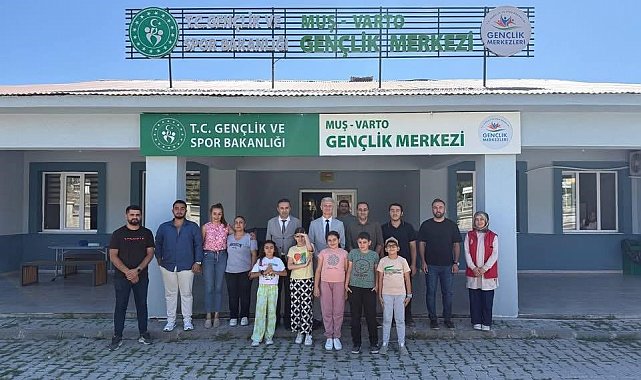 Varto'daki spor tesisleri gençlerle dolup taşıyor