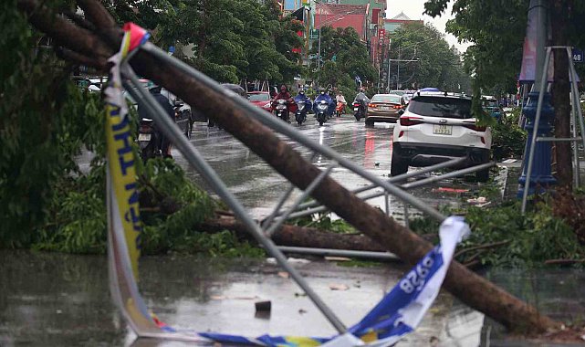 Vietnam'ı vuran Kajiki Tayfunu'nda 3 kişi hayatını kaybetti