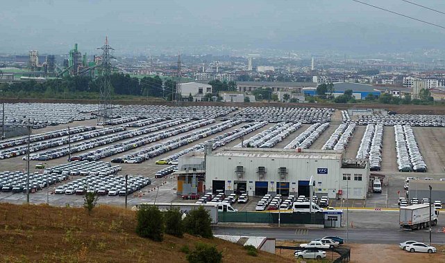 Yağmur bekleyen vatandaşa "ses bombası" şoku