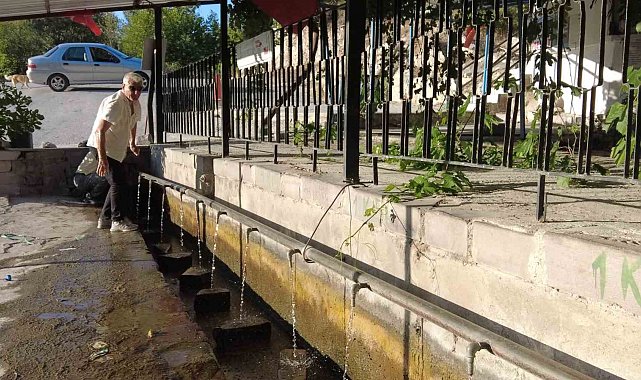 Yaralı Pınar kaynak suyu yıllardır boşa akıyor