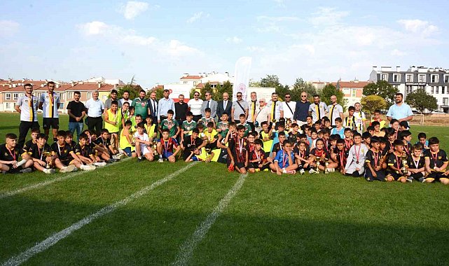 Yaz Kur'an Kursları Arası Zafer kupası futbol turnuvası sona erdi