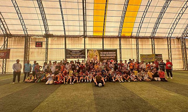 Yaz Kur'an kursu öğrencilerine halı saha turnuvası