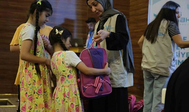 Yedi Başak'tan üniversite bursu ve kırtasiye kampanyası