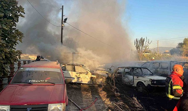 Yediemin deposunda yangın çıktı, 5 otomobil 30 motosiklet yandı