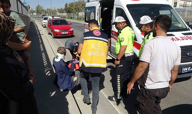 Yolu karıştırarak alt geçide giren yaşlı adama otomobil çarptı