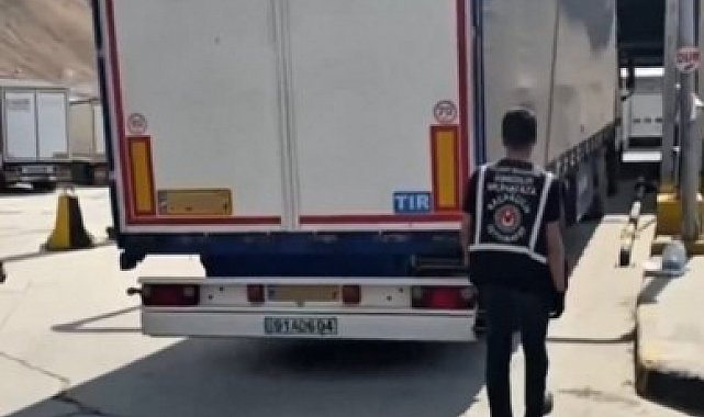 Yüksekova'da tırda 65 kilo uyuşturucu ele geçirildi