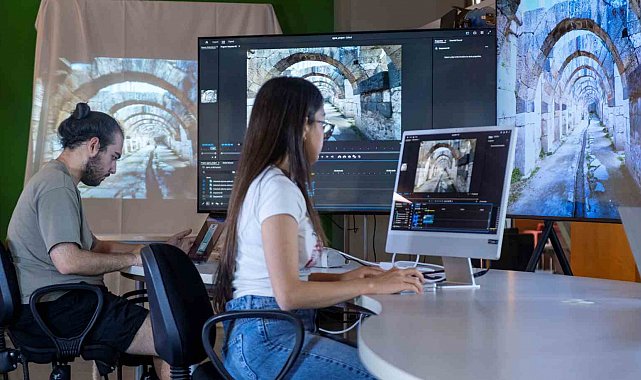 Zirveye 'İzmir Ekonomi' imzası