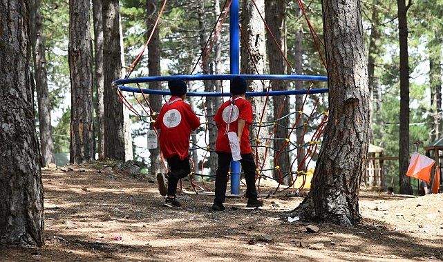 Zorkun Yaylası Şenlik Tepesi'nde oryantiring heyecanı