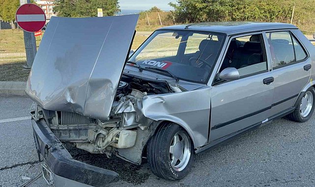 15 yaşındaki sürücü kazada yaralandı