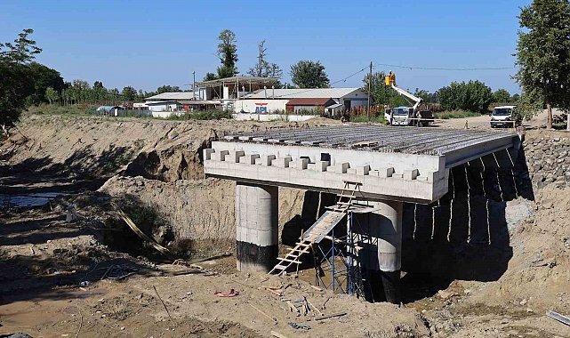 20 mahallenin yıllardır beklediği köprüde mutlu son