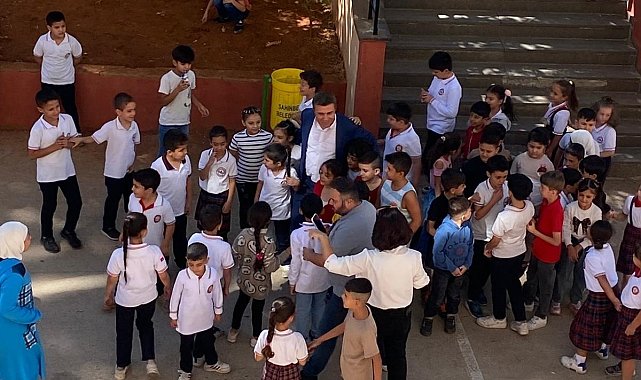 30 yıl önce mezun olduğu okulun müdürü oldu