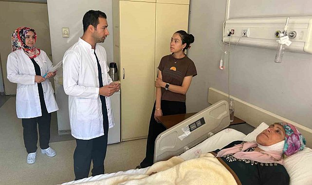54 yaşındaki kadın 15 yıl sonra yeniden gülümseyebilecek
