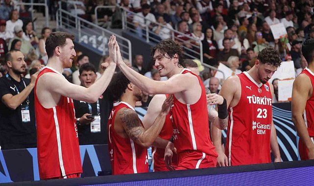 A Milli Erkek Basketbol Takımı, son 16 turunda İsveç ile karşılaşacak