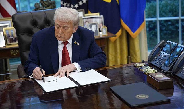 ABD Başkanı Trump: "Ülkede fabrika inşa etmeyen ilaç şirketlerinin ürünlerine yüzde 100 gümrük vergisi uygulanacak"