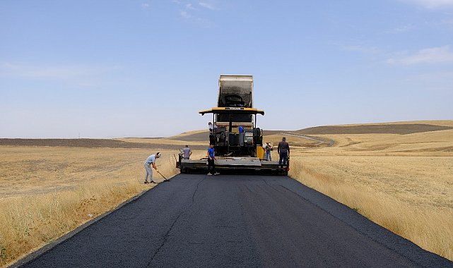 Ağrı'da 17 kilometrelik köy yolunda asfalt çalışması tamamlandı