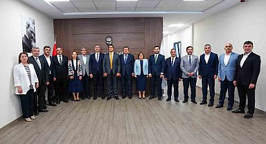 AK Parti Grup Başkanvekili Gül ve Başkan Şahin'den Yılmaz'a ziyaret
