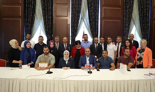 AK Parti Kadın Kolları Başkanı Ercan, gazilerle bir araya geldi