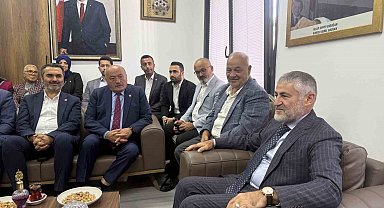 AK Parti Mersin Milletvekili Nureddin Nebati, Avcılar'da vatandaşlarla buluştu