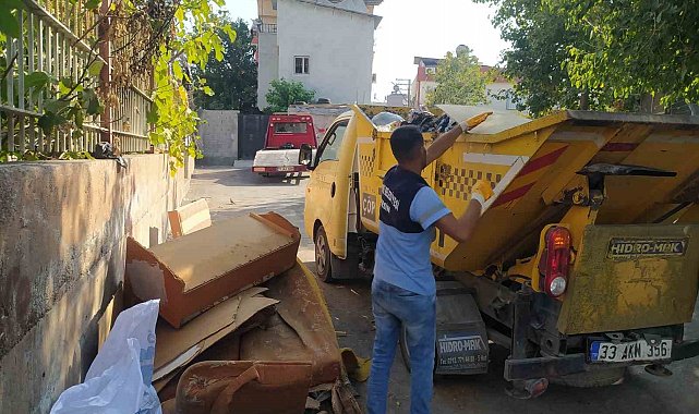 Akdeniz Belediyesinin mobilya, tekstil ve moloz atıklarıyla mücadelesi sürüyor