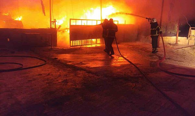 Antakya'da samanlık yangını