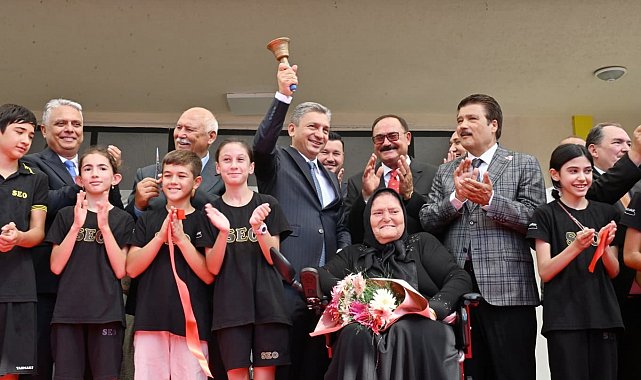 Antalya'da 526 bsin 145 öğrenci için ders zili çaldı