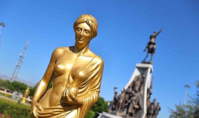 Antalya'da Altın Portakal için geri sayım başladı: 62'nci yıla özel 62 Venüs heykeli