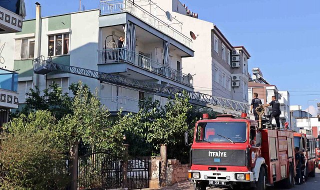 Antalya'da daire yangını yaşlı kadını endişelendirdi