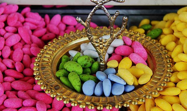 Antep fıstıklı badem şekerine ilgi büyük