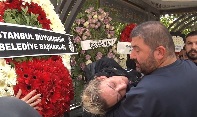 Arabesk müziğin usta ismi Güllü'nün kızı cenaze töreninde fenalık geçirdi