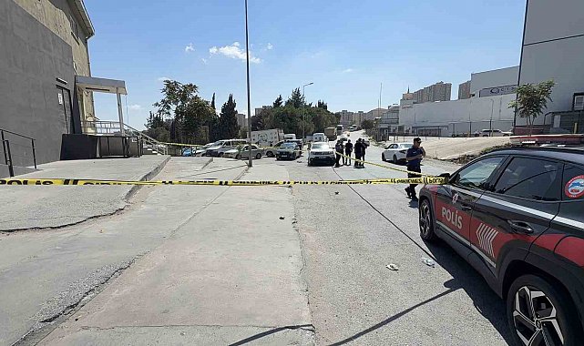 Arnavutköy'de eski eşinin sevgilisi olan kuzenini vurup kayıplara karıştı