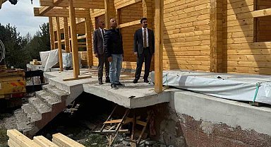 Arpaçay'da Kütük Evi'in yapımı sürüyor