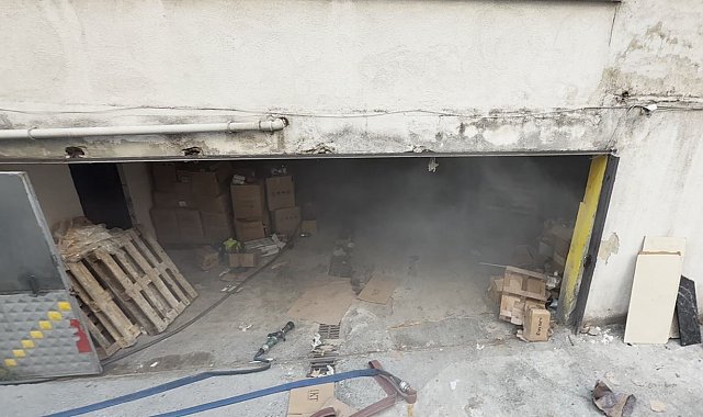 Avcılar'da kozmetik deposunda yangın paniği