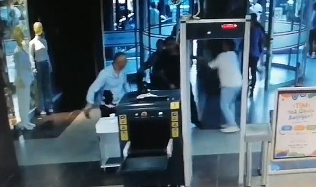 AVM müdürünün bıçaklanarak öldürüldüğü ana dair görüntüler ortaya çıktı