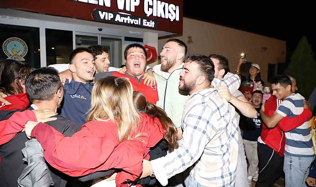 Avrupa şampiyonu judocuya Samsun'da coşkulu karşılama