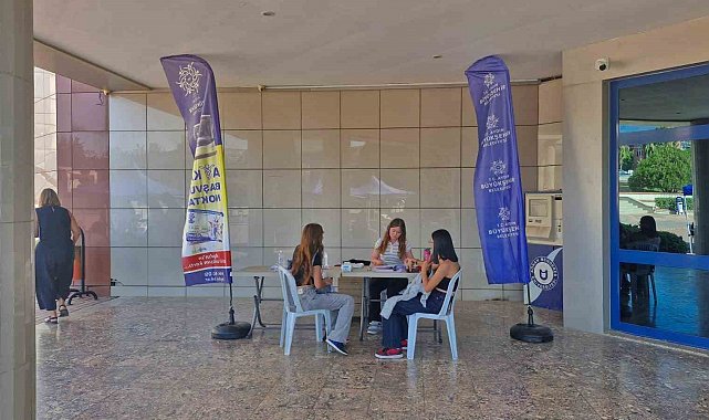 Aydın Büyükşehir Belediyesi'nden üniversite öğrencilerine Aykart hizmeti