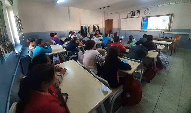 Aydıntepe'de öğrencilere MEBİ tanıtıldı