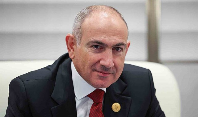 Azerbaycan, Paşinyan'ın uçağının hava sahasını kullanmasına izin verdi